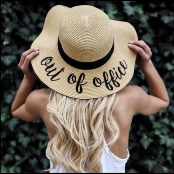 Serra Accessories - Serra ‘Out of Office’ Floppy Straw Beach Hat